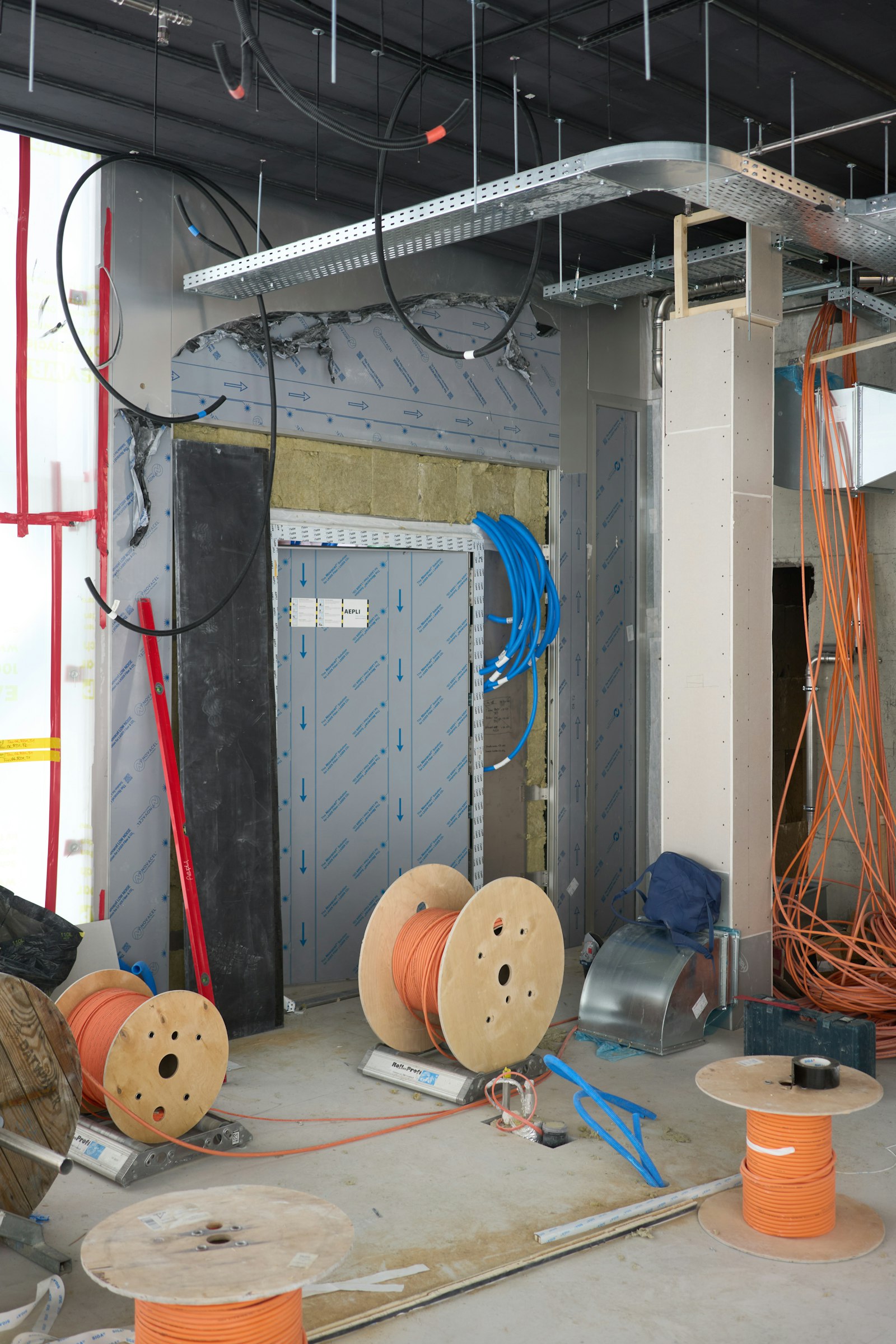Rohbau mit Elektro-Verkabelung